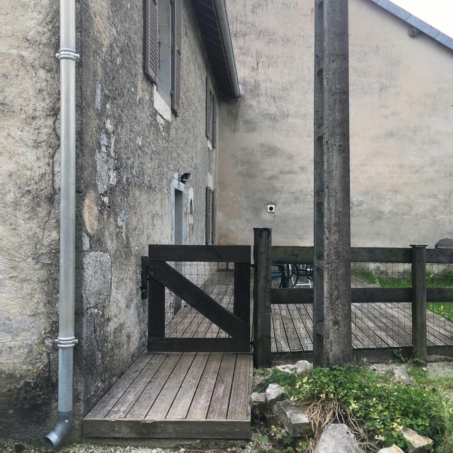 Gite La Janiat Montigny-sur-l'Ain المظهر الخارجي الصورة